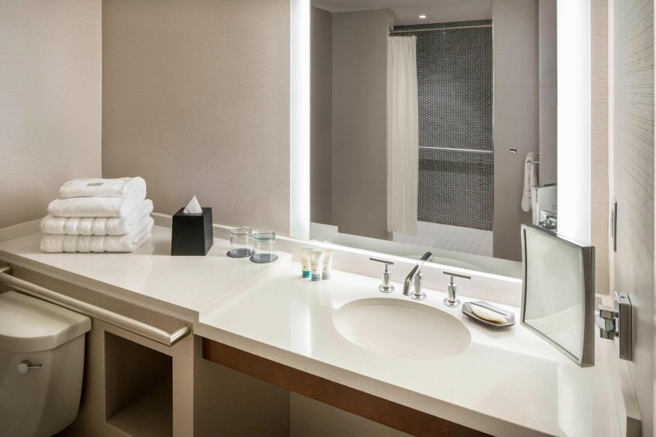 The Westin South Coast Plaza, Hotel 4*