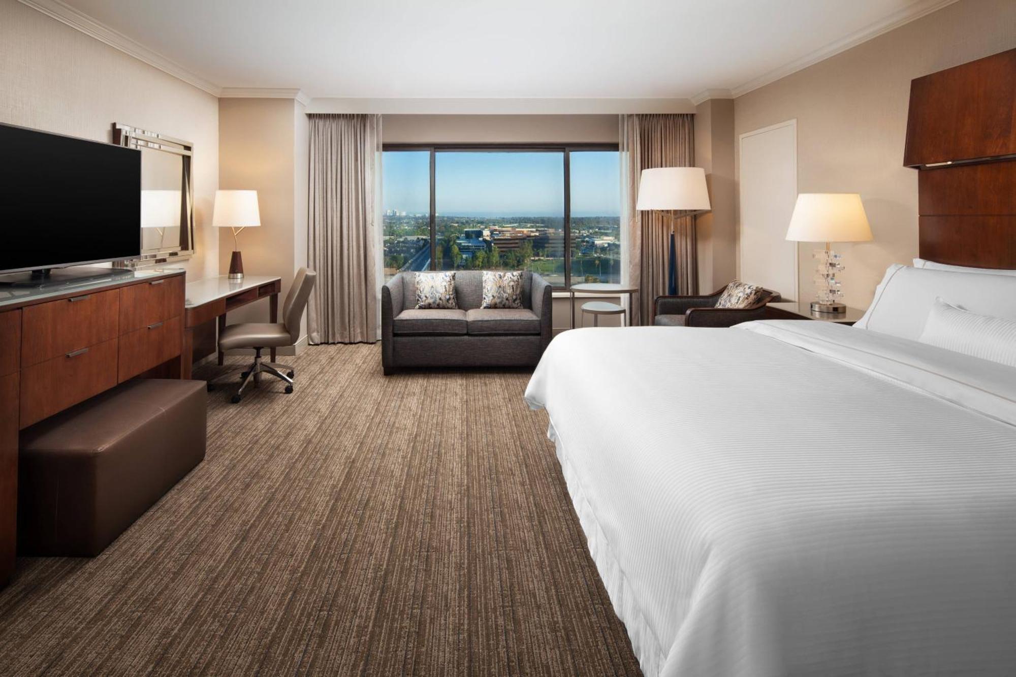 The Westin South Coast Plaza, 4*